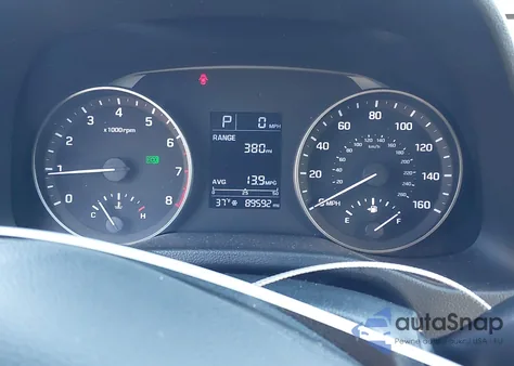 2017 Hyundai Elantra Se z USA, uszkodzony, nr VIN KMHD74LF6HU395306